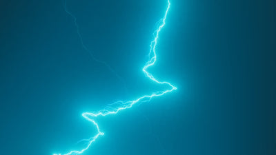 商品画像：ランダムに出現する雷エフェクト